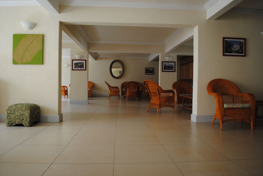 Sunbay Hotel 38/63