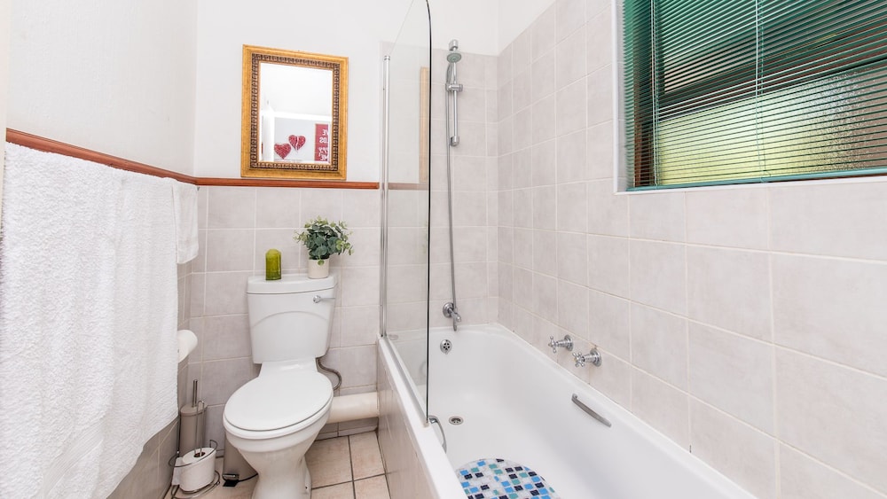 JoziStay Savannah Lodge Apartments - Honeydew 21/25