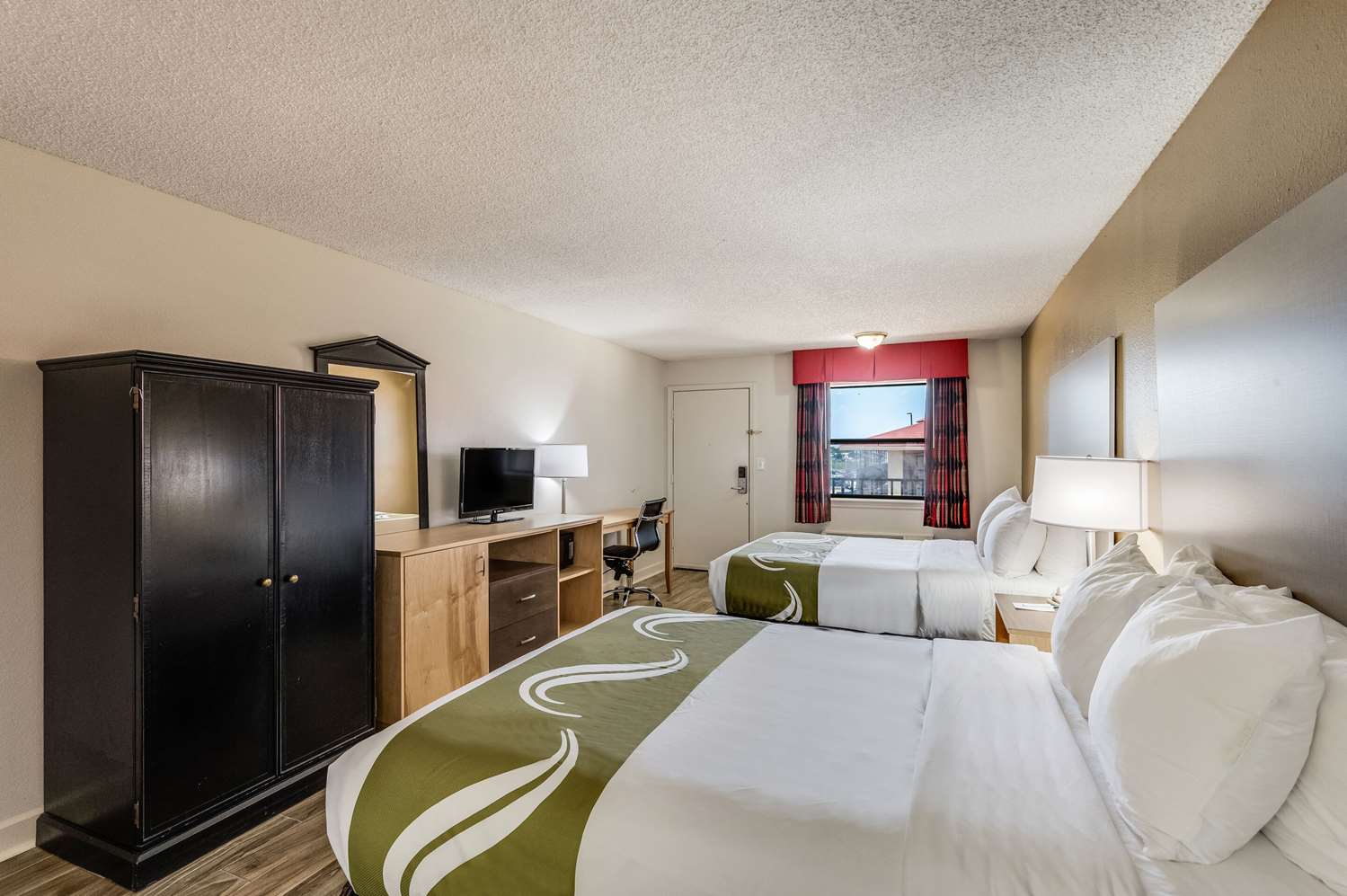 ROOM, 2 DOUBLE BEDS