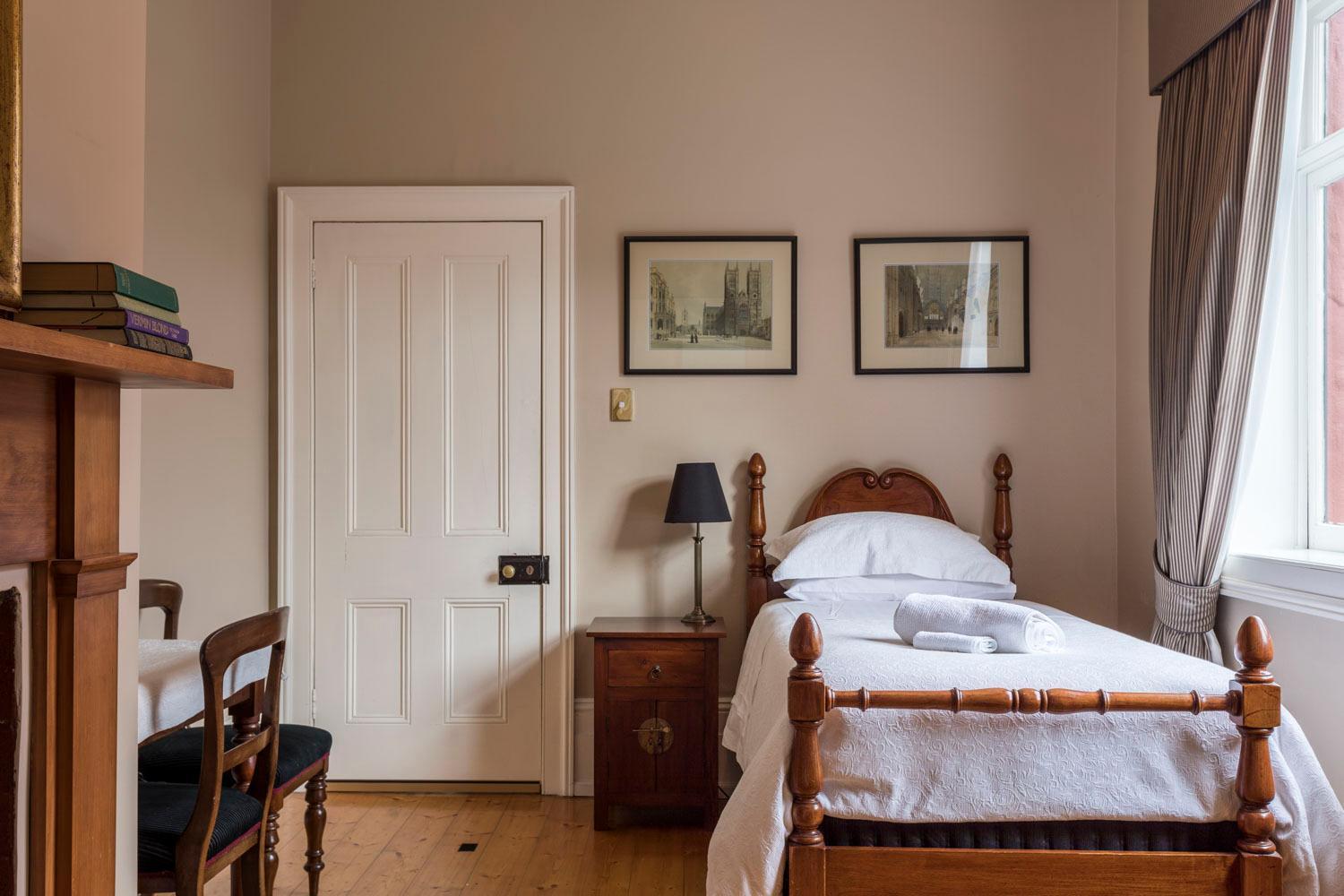2 Bedrooms, Apartment