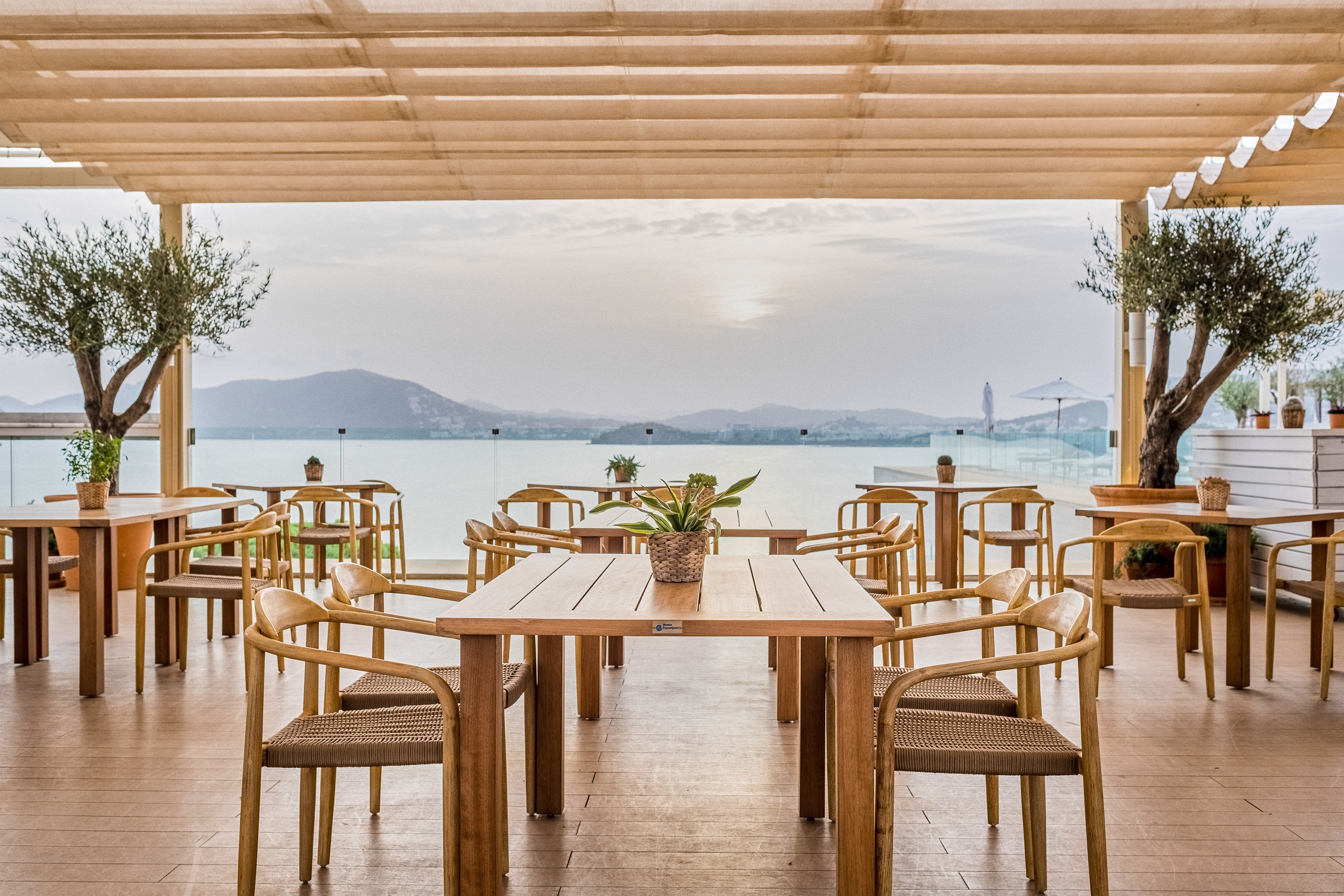ME Ibiza - The Leading Hotels of The World 60/80