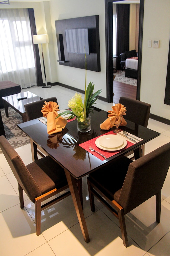 Brentwood Suites 29/38