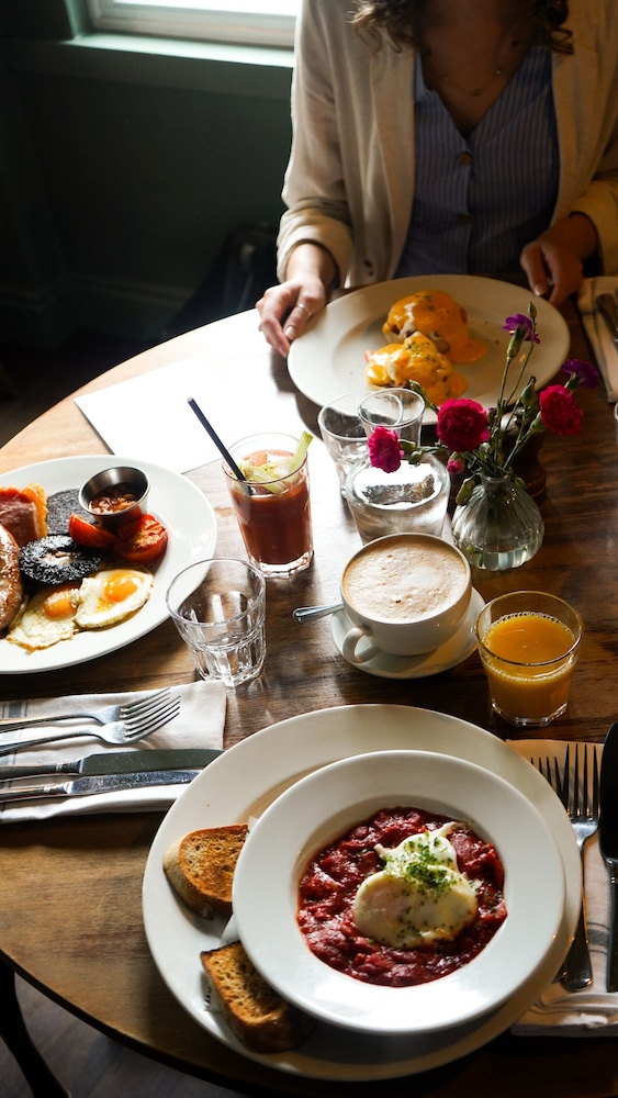 Pembroke Arms 31/50