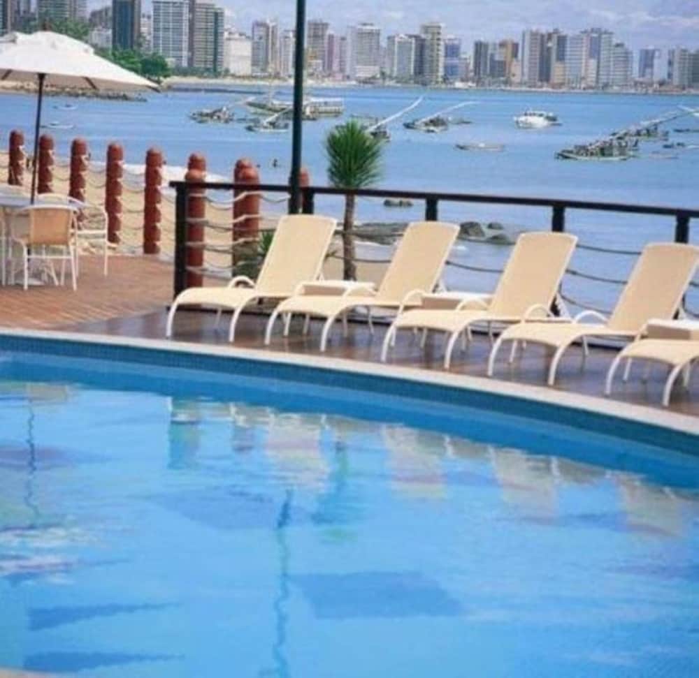 Iate Plaza Hotel 8/50
