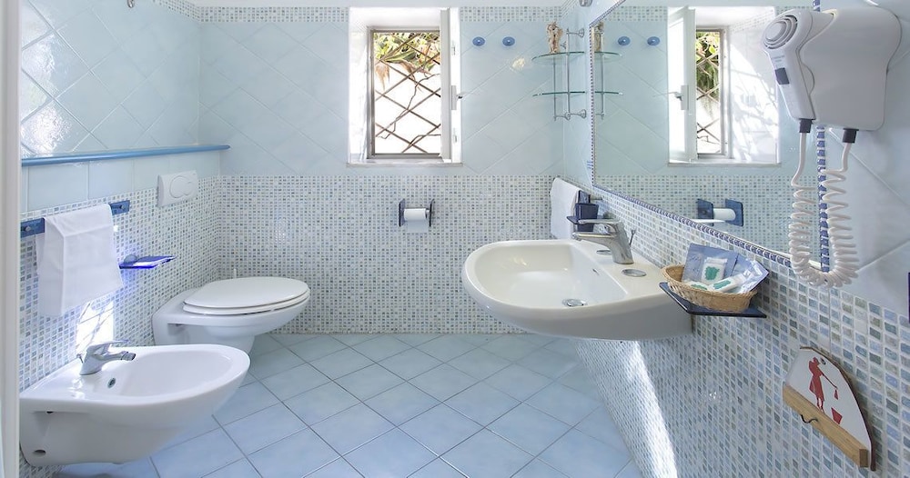 Hotel Belsole Ischia 49/50