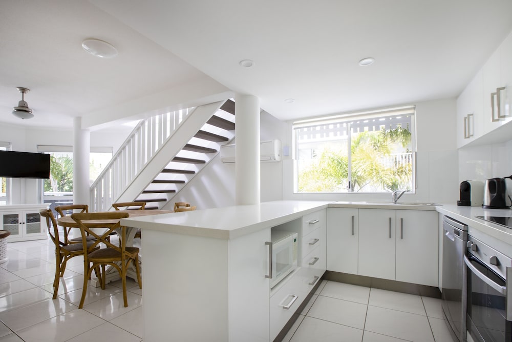 Apartments At the White House Port Douglas 50/65