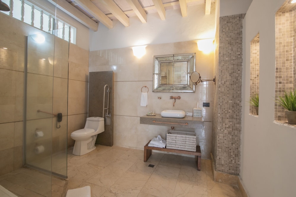 HOTEL BOUTIQUE DON PEPE 19/72
