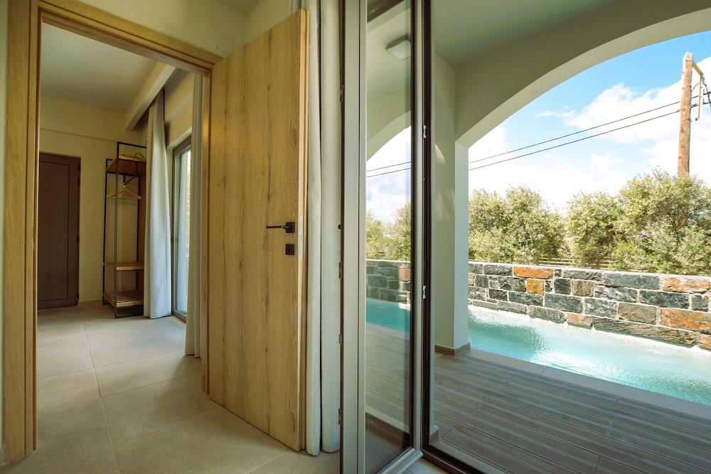 Malena Hotel and Suites - Adults Only by Omilos Hotels 24/50