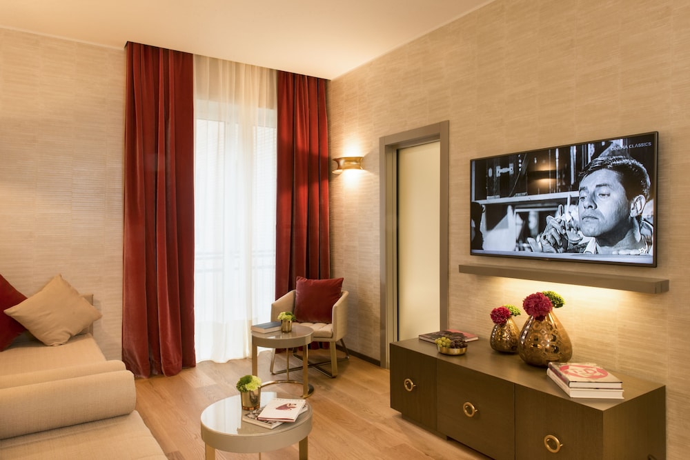 Rosa Grand Milano Starhotels Collezione 55/76