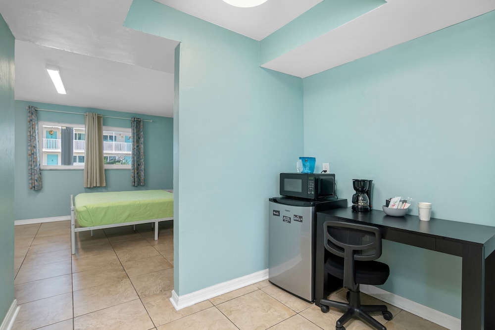 Latitude 26 Waterfront Resort & Marina 48/66