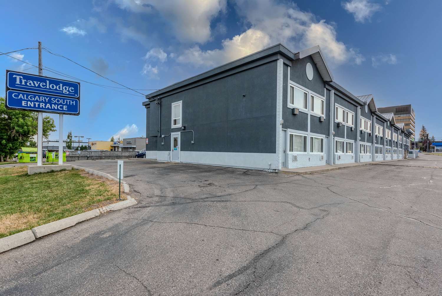 Travelodge by Wyndham Calgary South 52/63