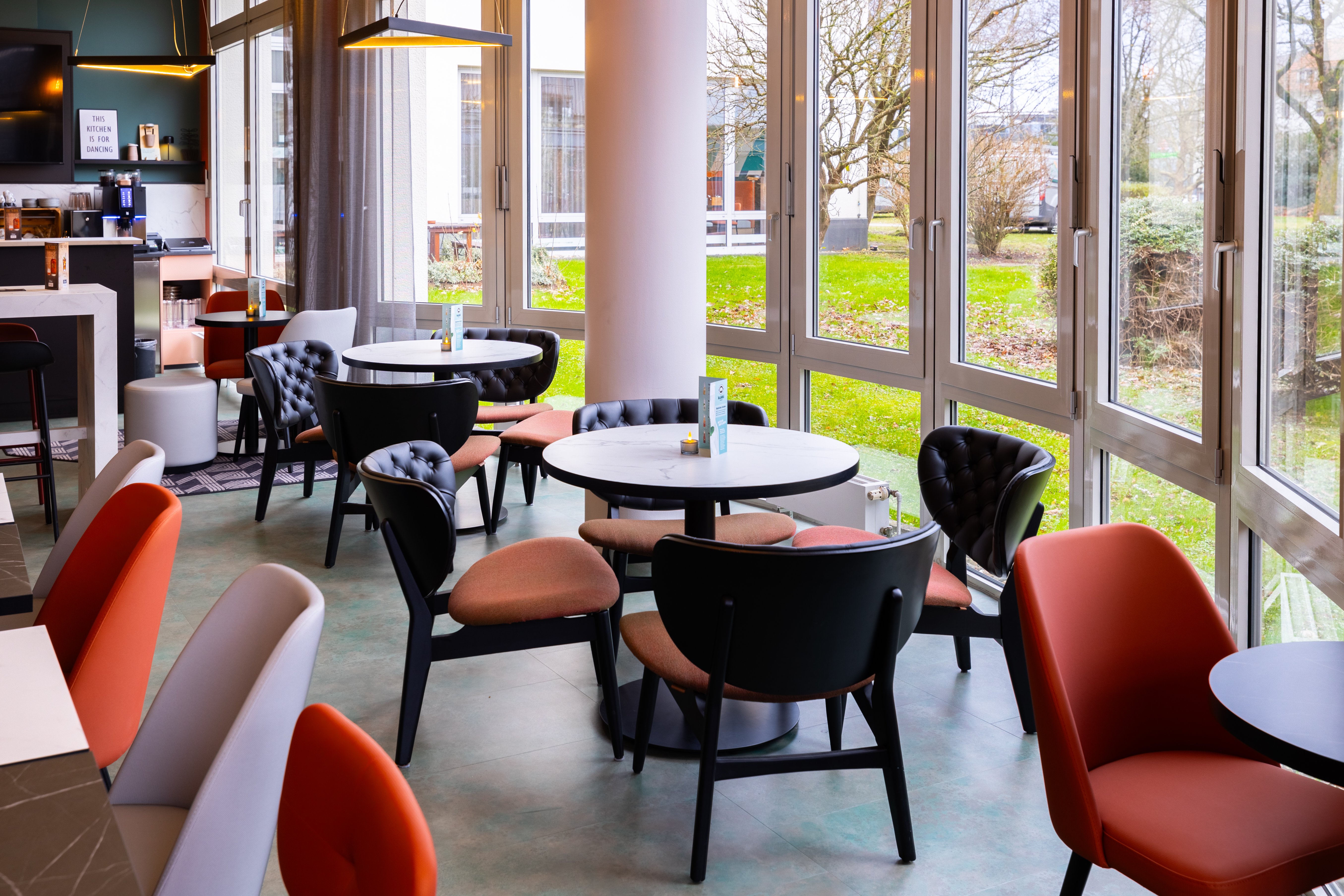 Holiday Inn - the niu, Blade Solingen by IHG 64/80