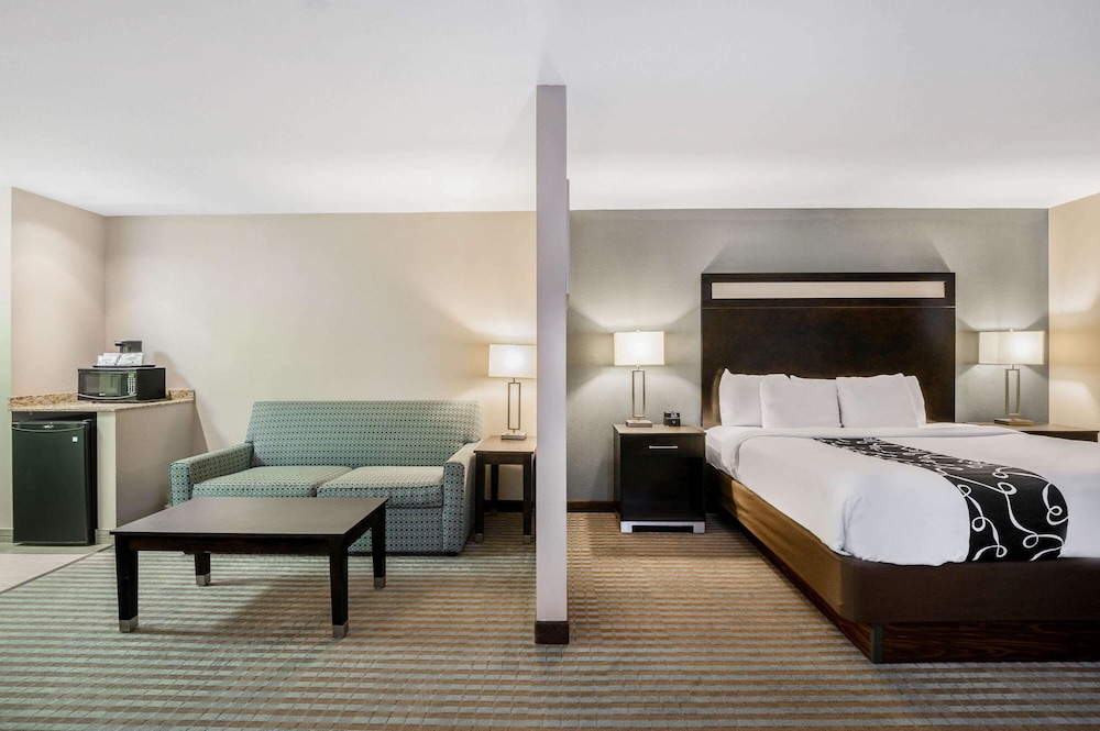 La Quinta Inn & Suites by Wyndham Glendive 26/56