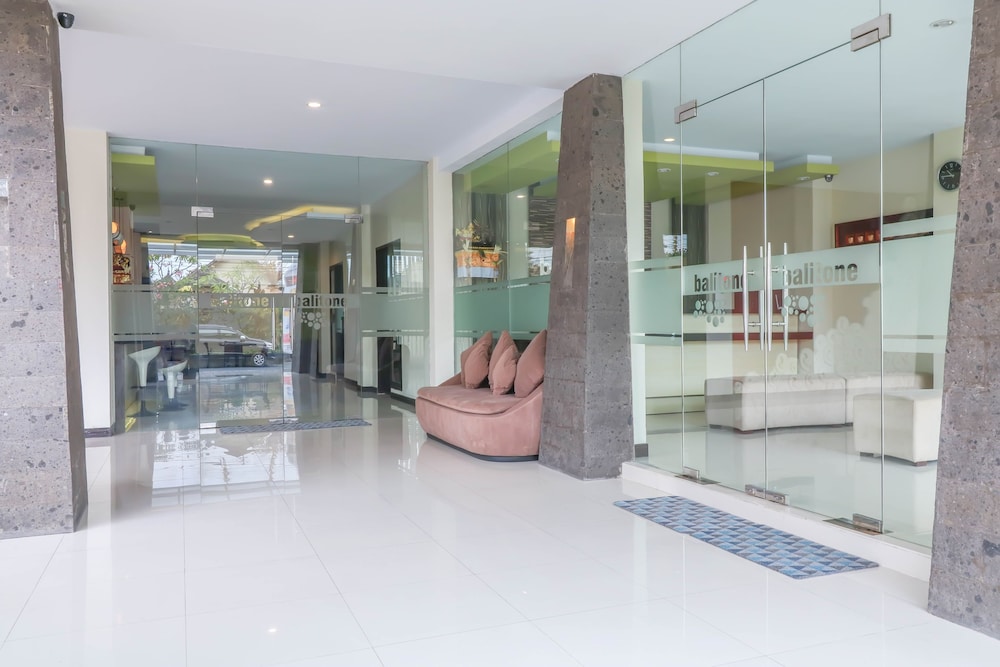 Super OYO Balitone Residence 7/31