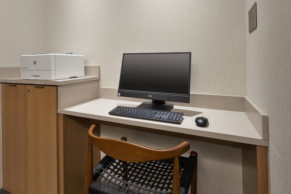 Fairfield Inn and Suites by Marriott Knoxville Airport Alcoa 26/39