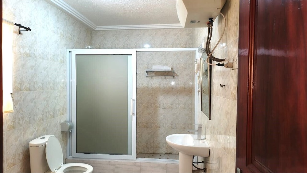 Golden Key Hotel 48/50