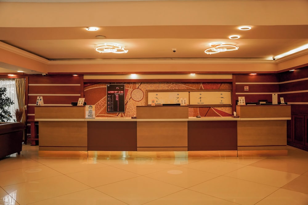 Inter Luxury Hotel 8/75