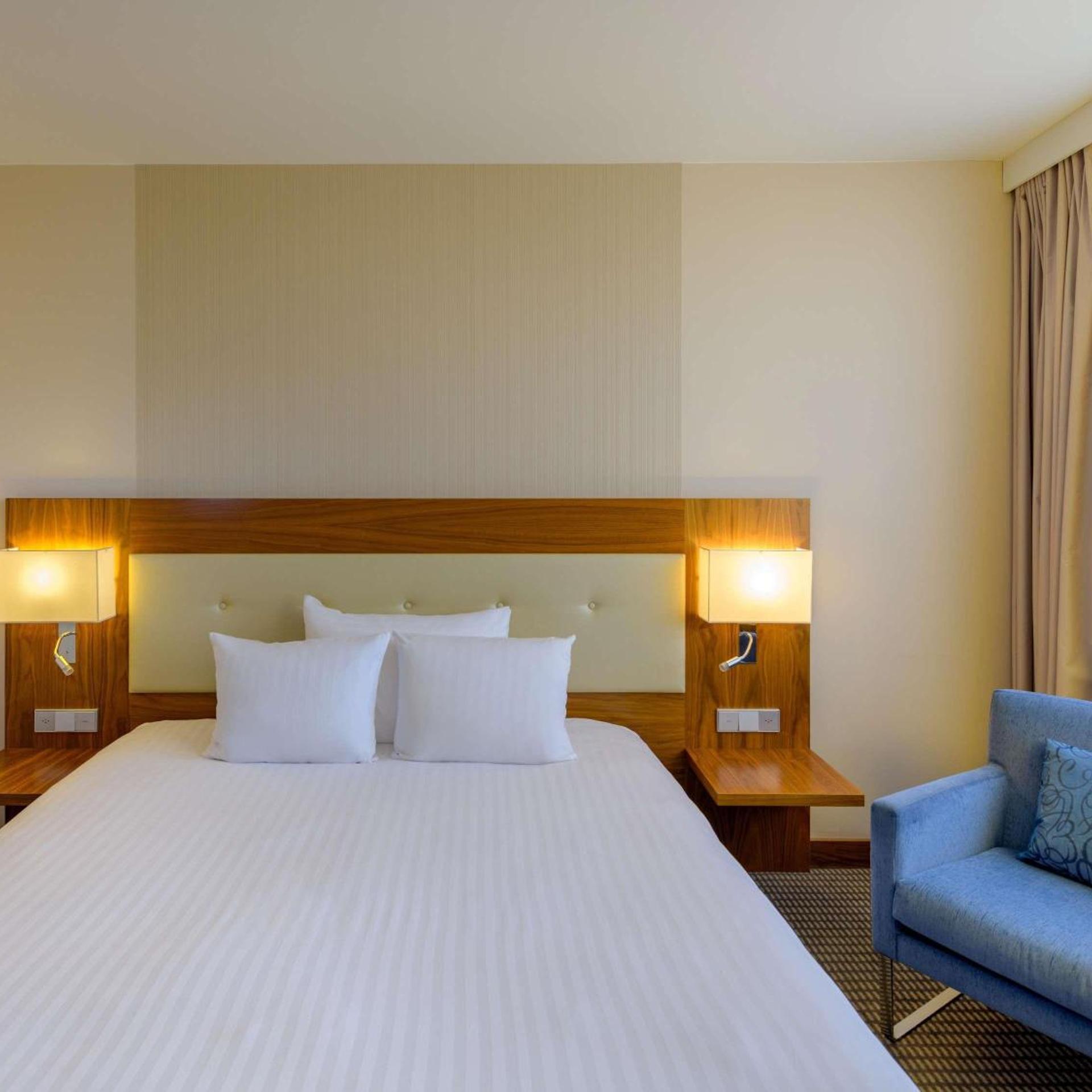 Classic, King Bed, Queen Bed