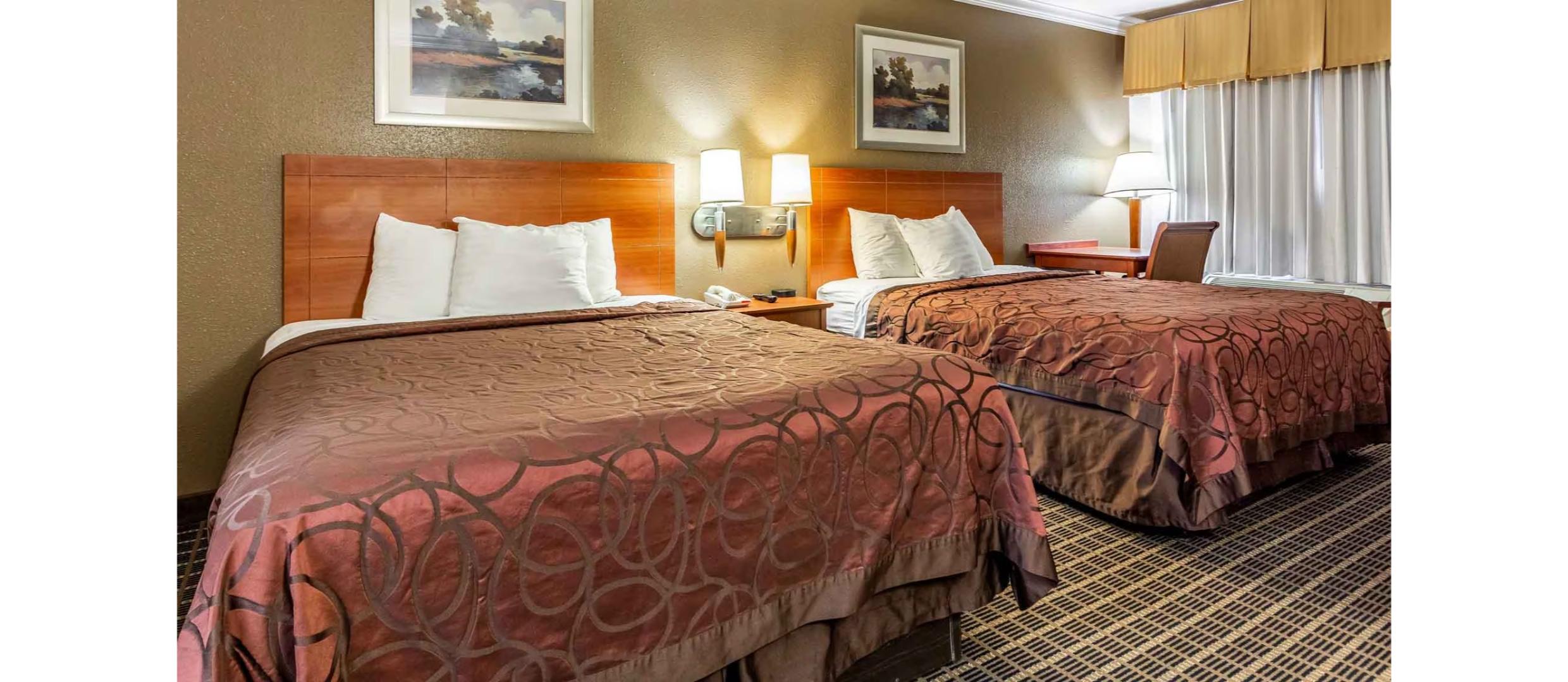 2 Queen Beds Non-Smoking, Micfridge