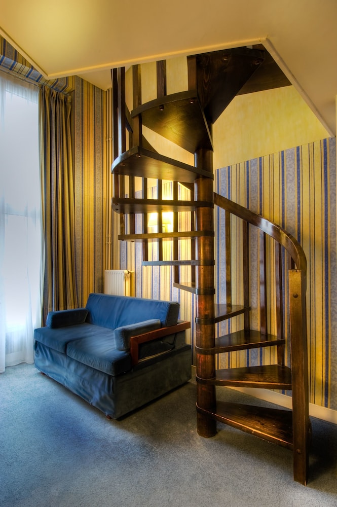 Hotel Baudelaire Opera 65/72