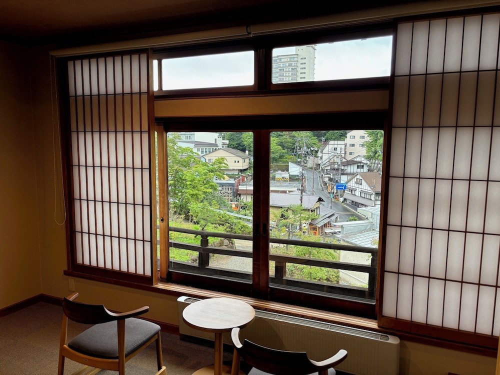 Kusatsu Hotel 56/61