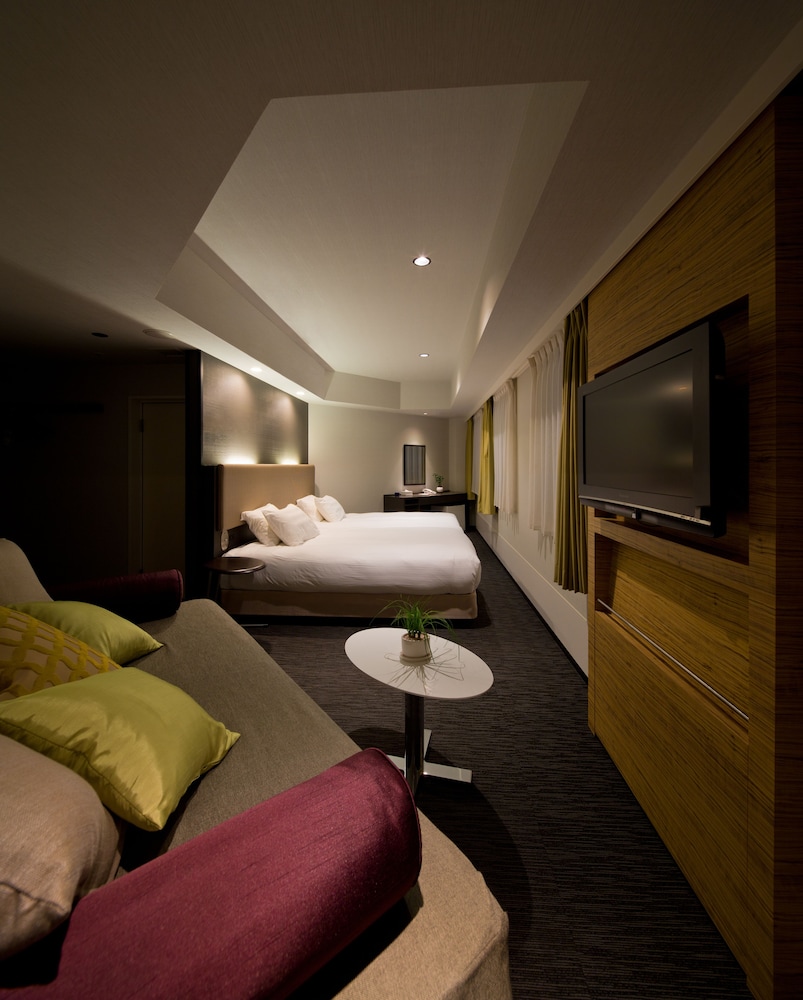E Hotel Higashi Shinjuku 52/63