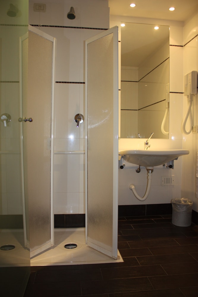HOTEL DA VINCI 7/32