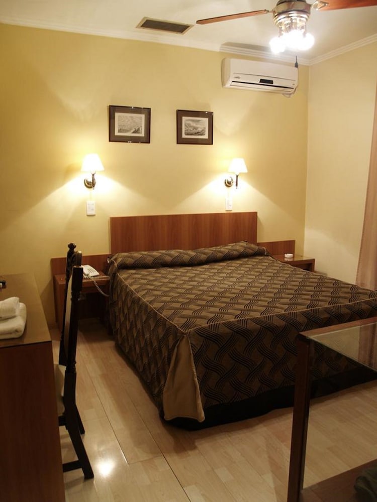 Hotel El Cabildo 46/52