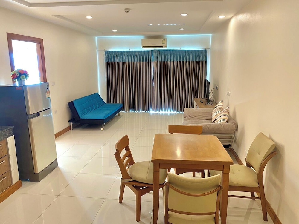 D Hotel Pattaya 25/40