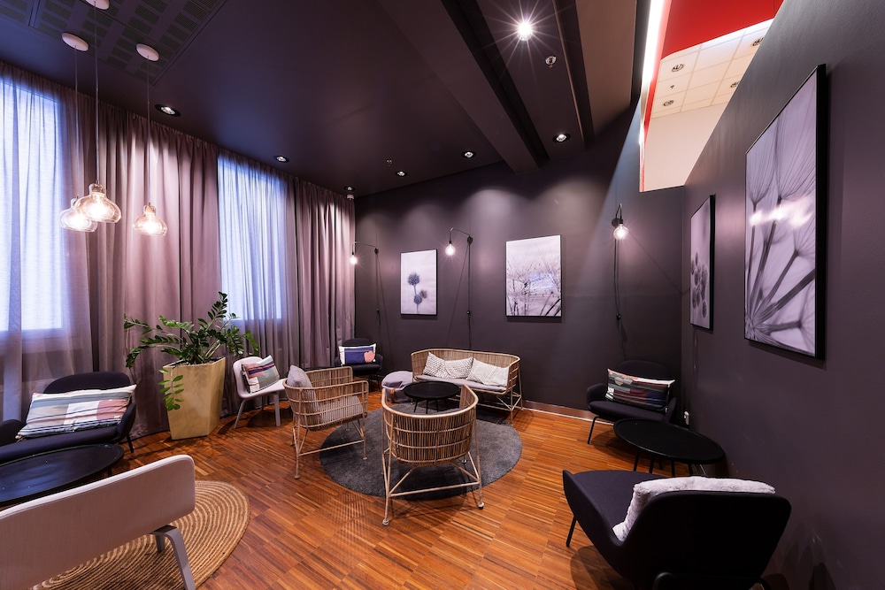 Ibis Praha Old Town 52/70