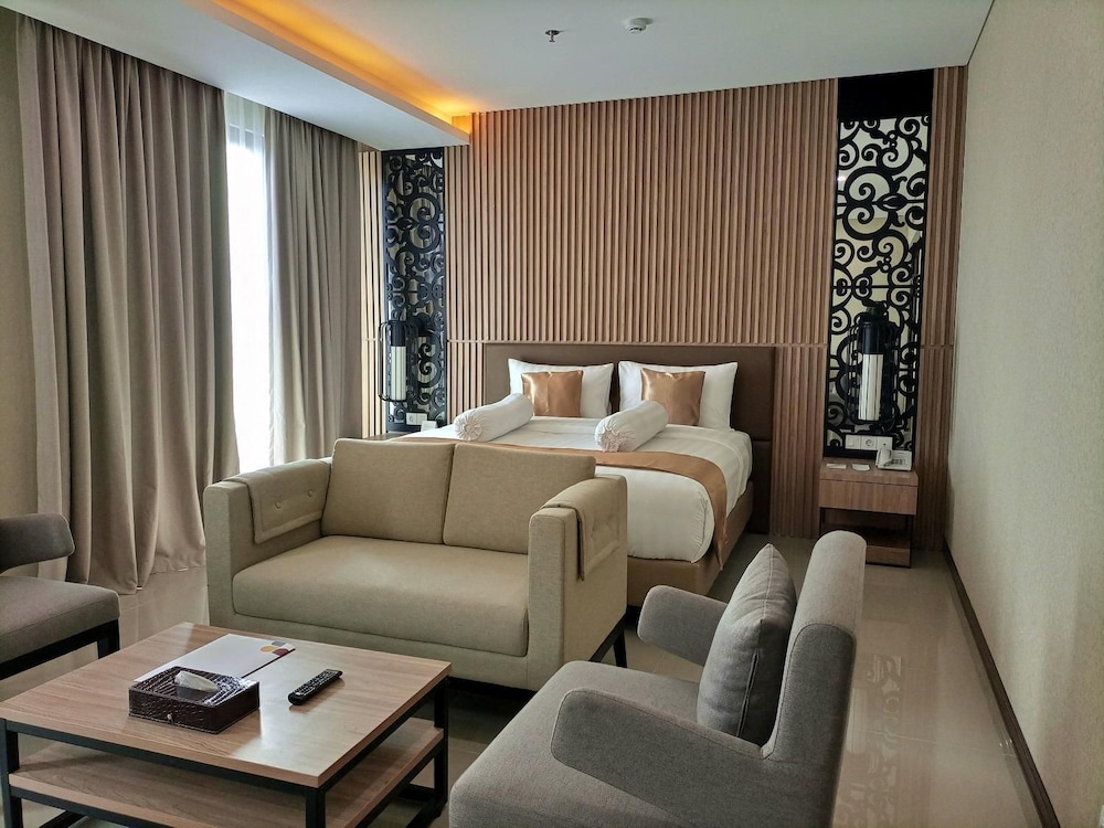Braling Grand Hotel by Azana 40/58