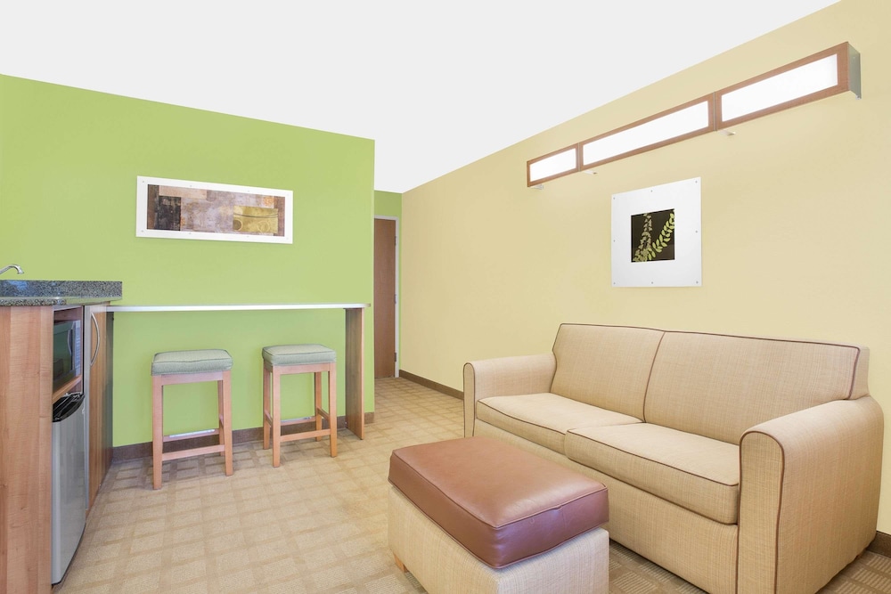 Microtel Inn Suites By Wyndham Tuscumbia Muscle Shoals 13/20