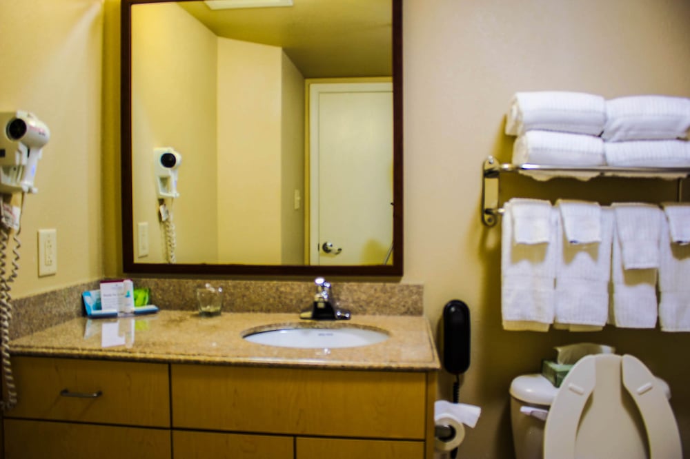 CANDLEWOOD SUITES WILSON 5/38