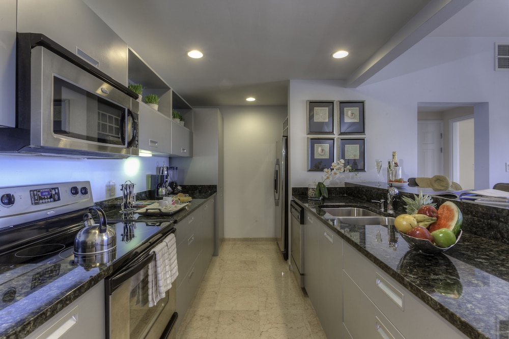 Princess Heights Luxury Boutique Condo Hotel 45/46
