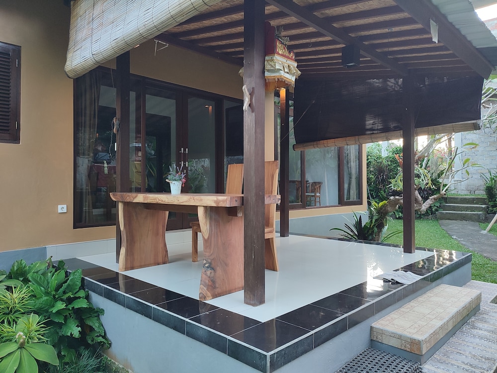 Bhuana Shanti Homestay 5/50
