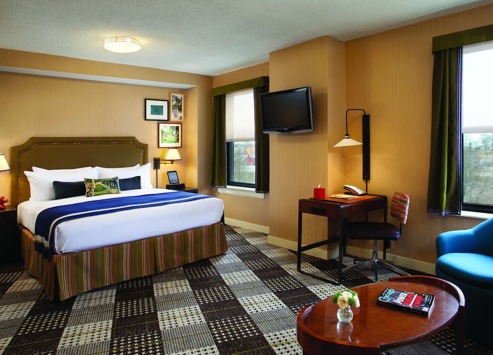 Junior Suite, King Bed, Sofa