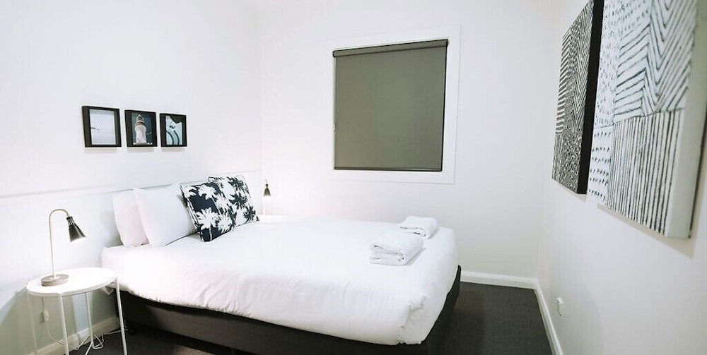 2 BEDROOMS, BUNGALOW