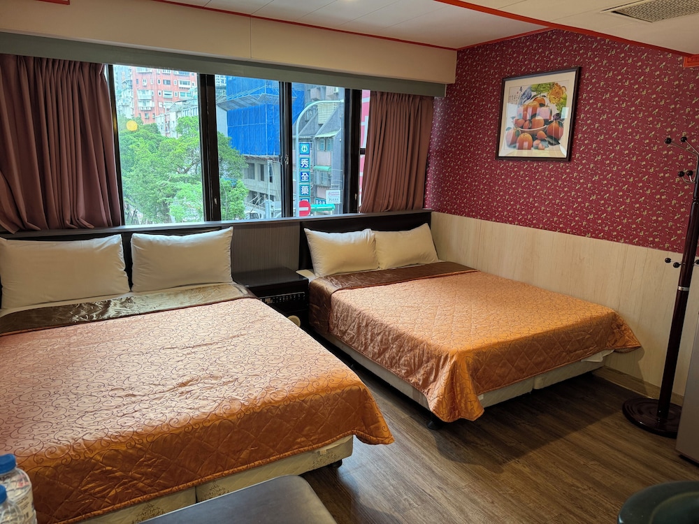 One Plus One Hotel 13/47