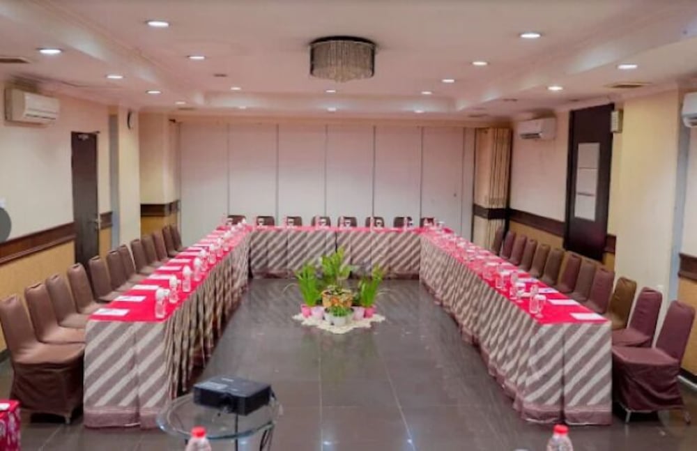 Citra Inn International Hotel 68/74