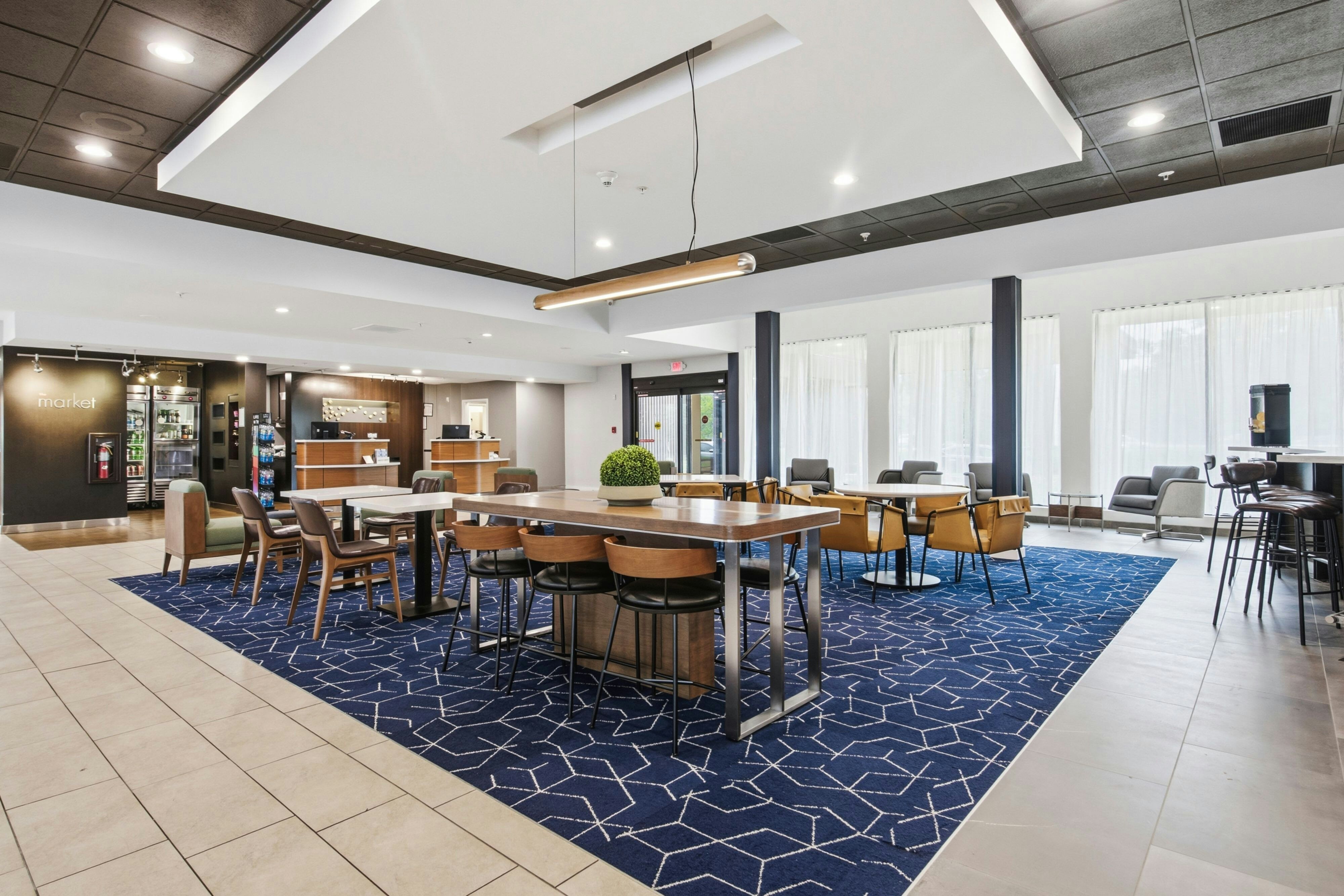 Courtyard By Marriott Columbus 52/71