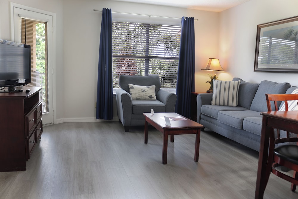 Parc Corniche Condominium Suites 34/62