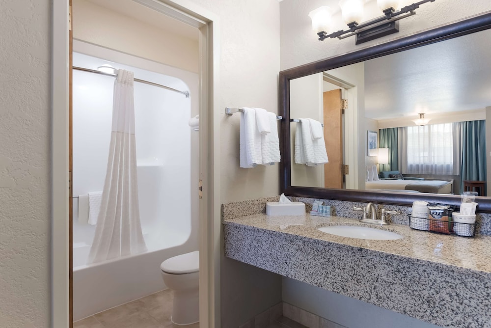 Best Western Foothills Inn 28/49