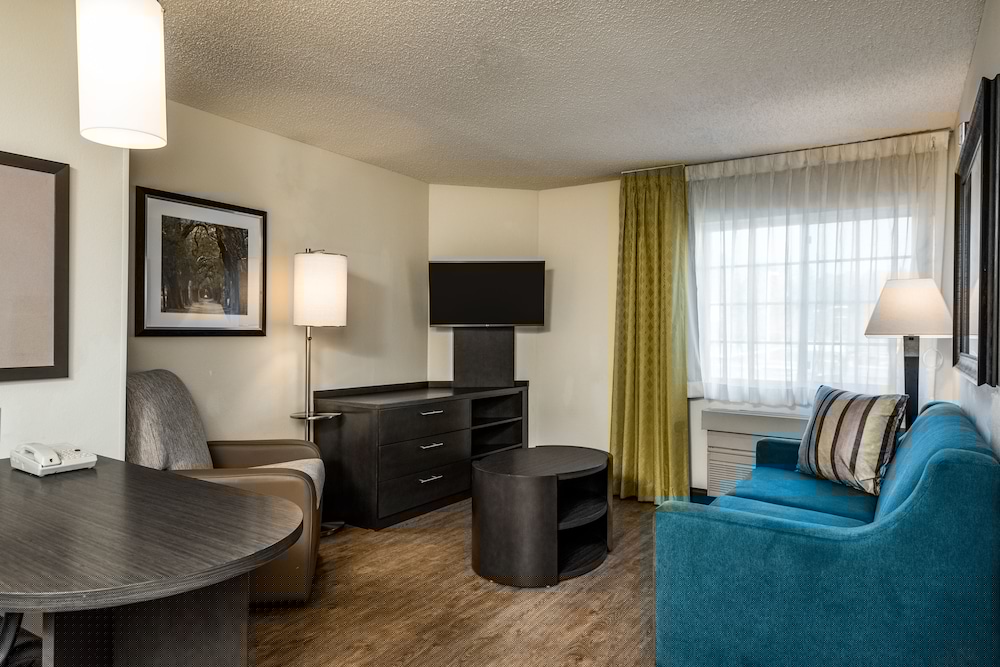 Candlewood Suites Glen Allen Short Pump, an IHG Hotel 36/73