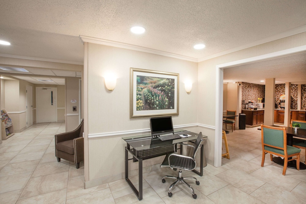 Baymont By Wyndham Texarkana 42/44