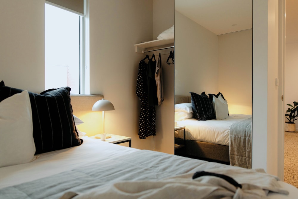 3 BEDROOMS, ADJOINING, APARTMENT
