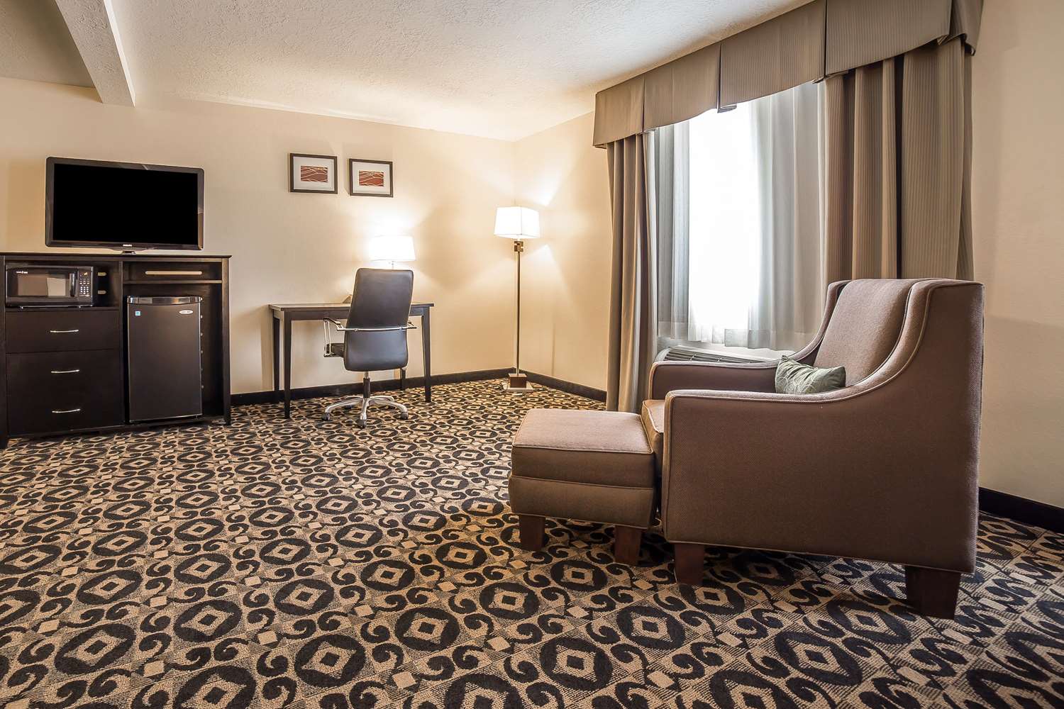COMFORT INN BALLARD-ROOSEVELT 25/30