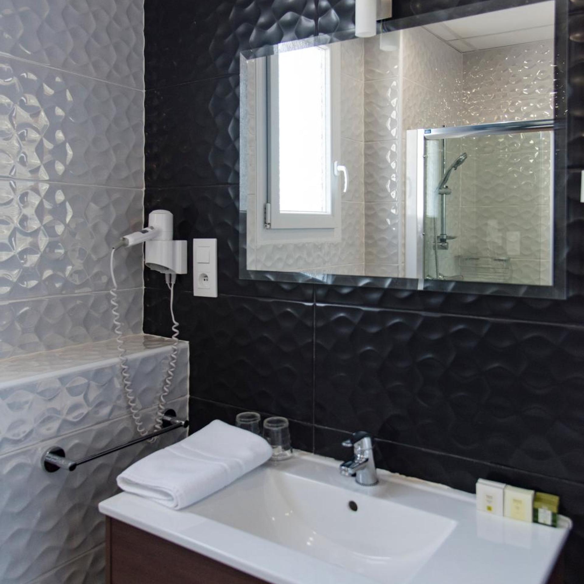 LOGIS GRAND HOTEL 49/51