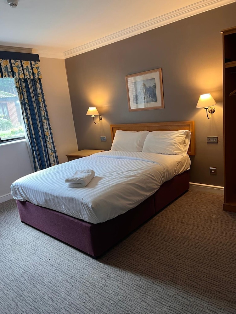 OYO Blaby Westfield Hotel 22/64