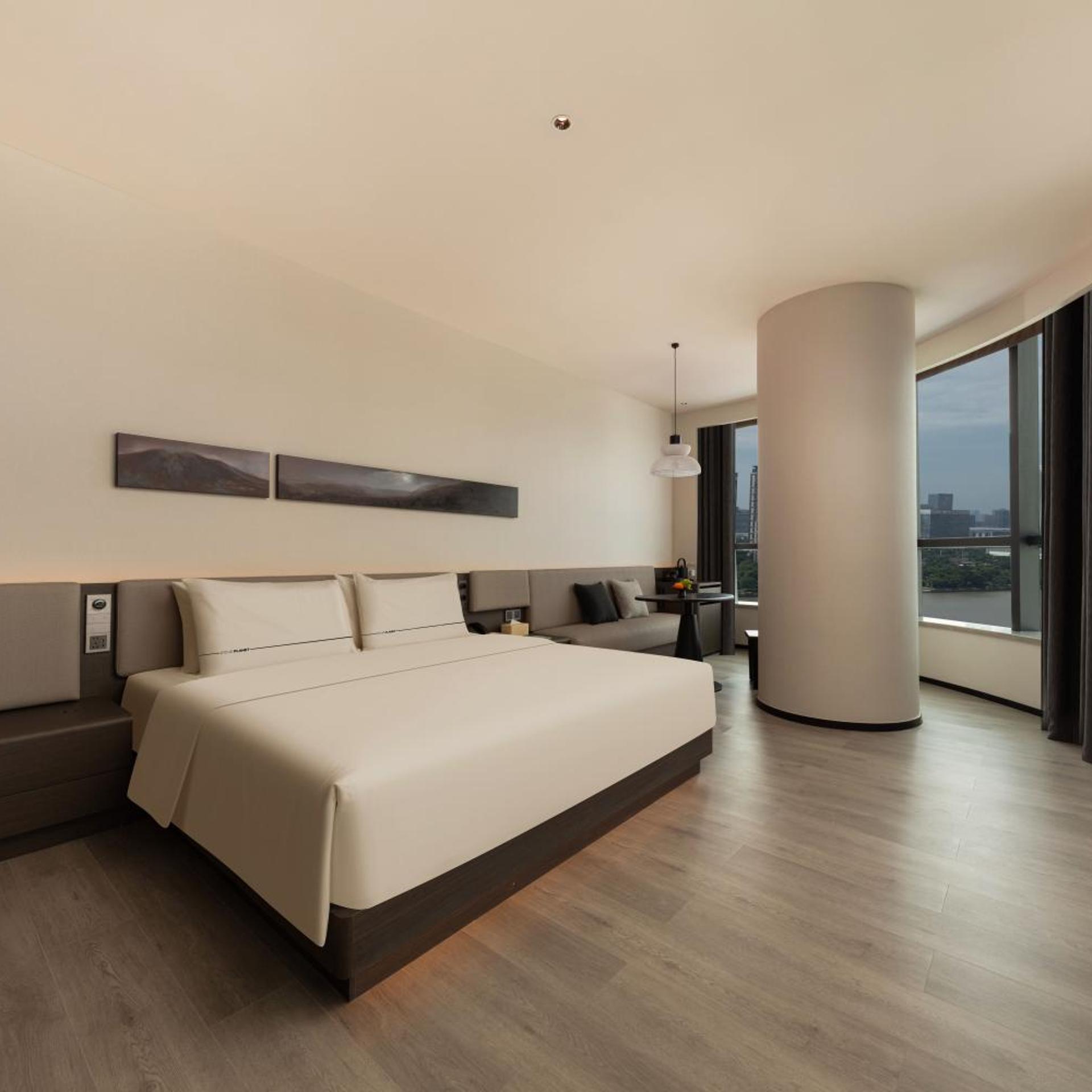 Guangzhou International Financial City Linjiang Avenue Atour Hotel 14/50