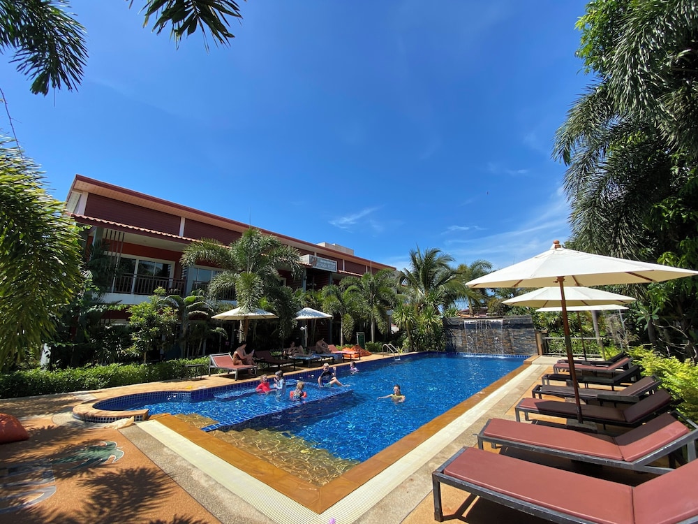 Hatzanda Lanta Resort 57/64